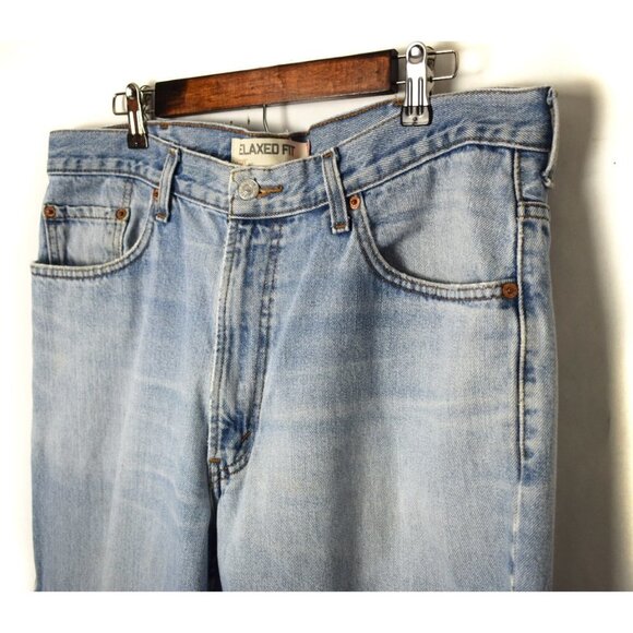 Levi's 550 Red Tab Light Wash Relaxed Fit Jeans - Picture 12 of 15